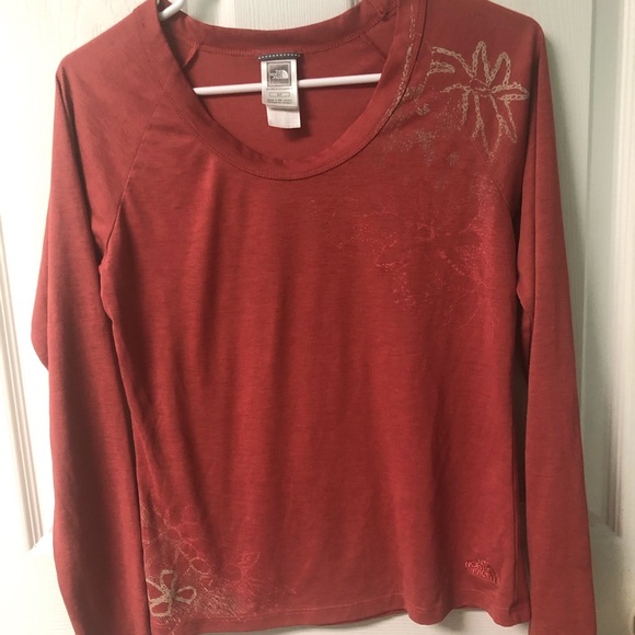 The North Face Tops - The North face long sleeve t shirt fitted women small vapor wick burnt orange